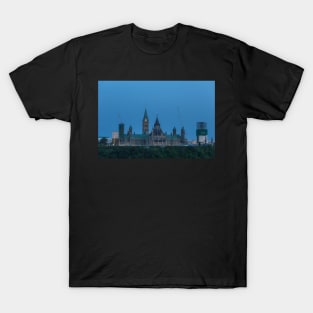 Canada's Parliament buildings - Centre Block T-Shirt